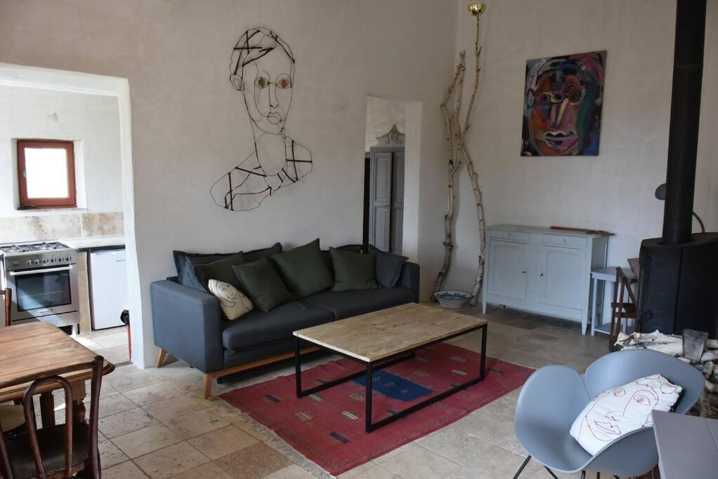 Séguret La Petite Maison Des Artistes מראה חיצוני תמונה