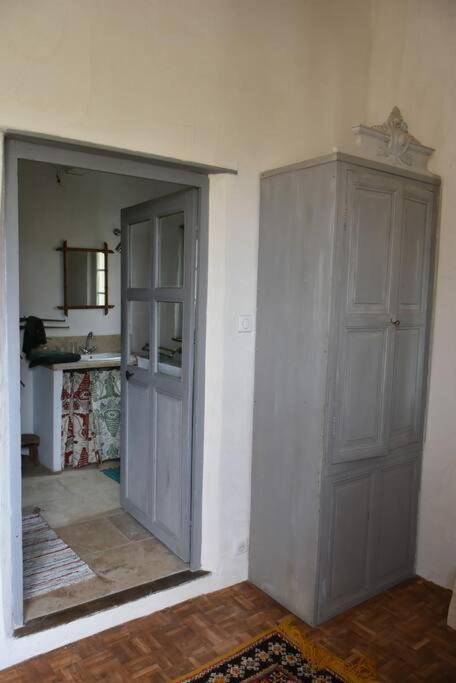 Séguret La Petite Maison Des Artistes מראה חיצוני תמונה